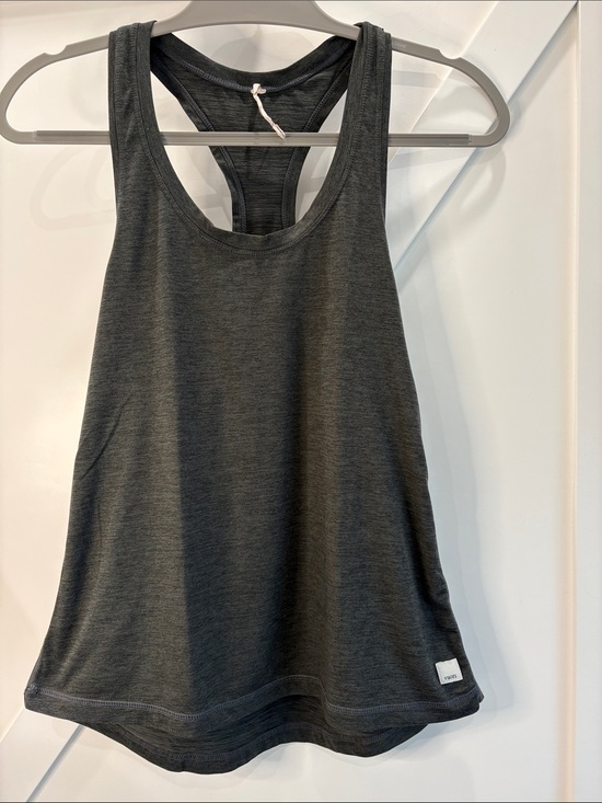 Vuori Tops - Charcoal Gray Vuori Lux Performance Tank Size M